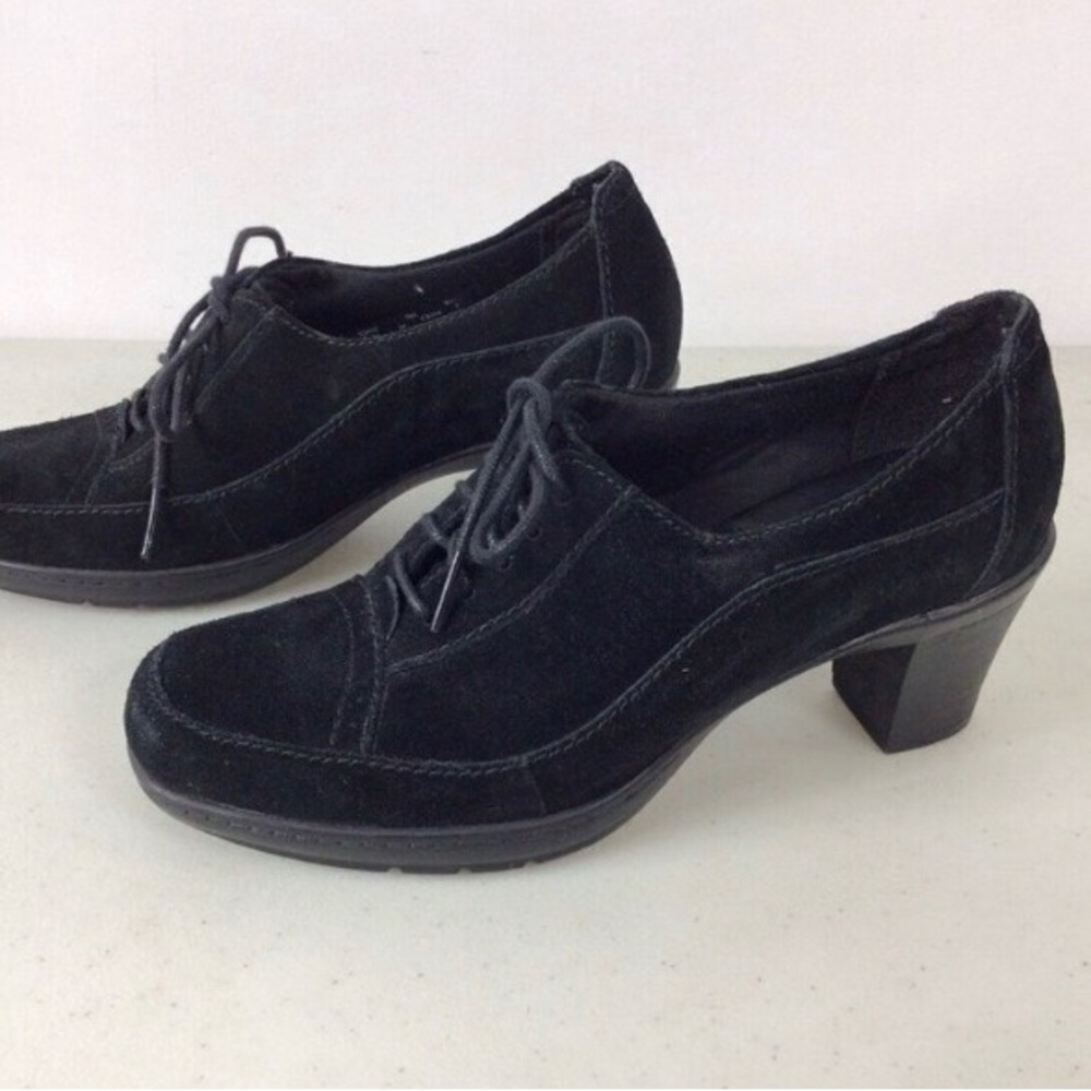 Clarks Suede Shoes Heels Womens 7